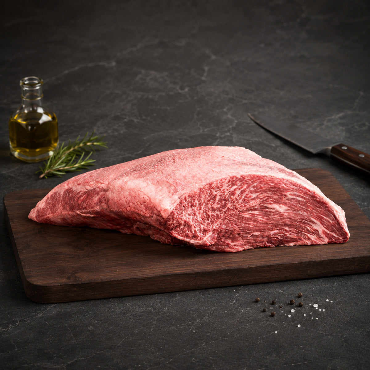 Ανακαλύψτε Outside Flat ιαπωνικού Wagyu A5 από την Gunma, ιδανικό για λεπτές φέτες, yakiniku, sukiyaki, shabu-shabu και ψητό.
